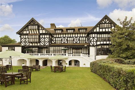 The Manor Hotel .